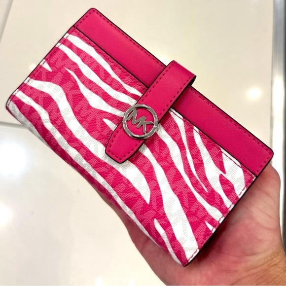 Michael Kors Greenwich Medium Signature Logo Wallet Dragonfruit Multi - Picture 1 of 6
